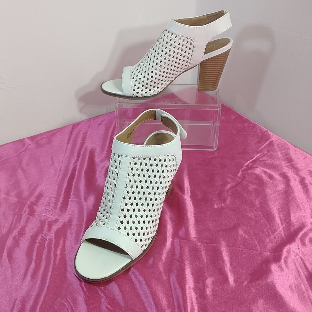 Charlotte Russe Womens SZ 11M White Peep Toe 3.5" Lauren Ankle Booties.